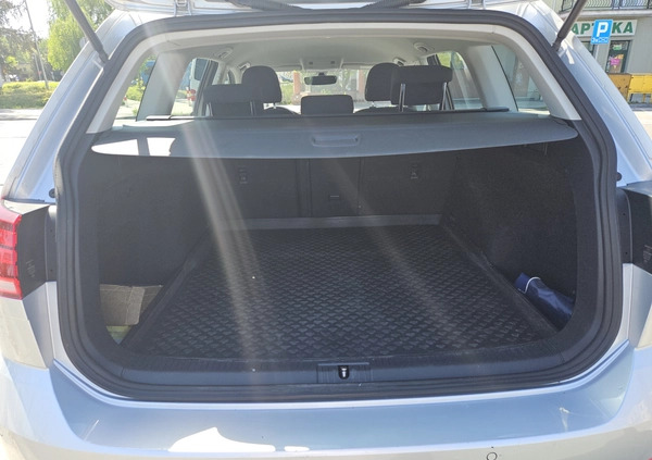 Volkswagen Golf cena 43900 przebieg: 229000, rok produkcji 2018 z Wyszków małe 137